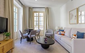 Plaza Del Siglo Suites & Boutique Apartments By Caleta Homes